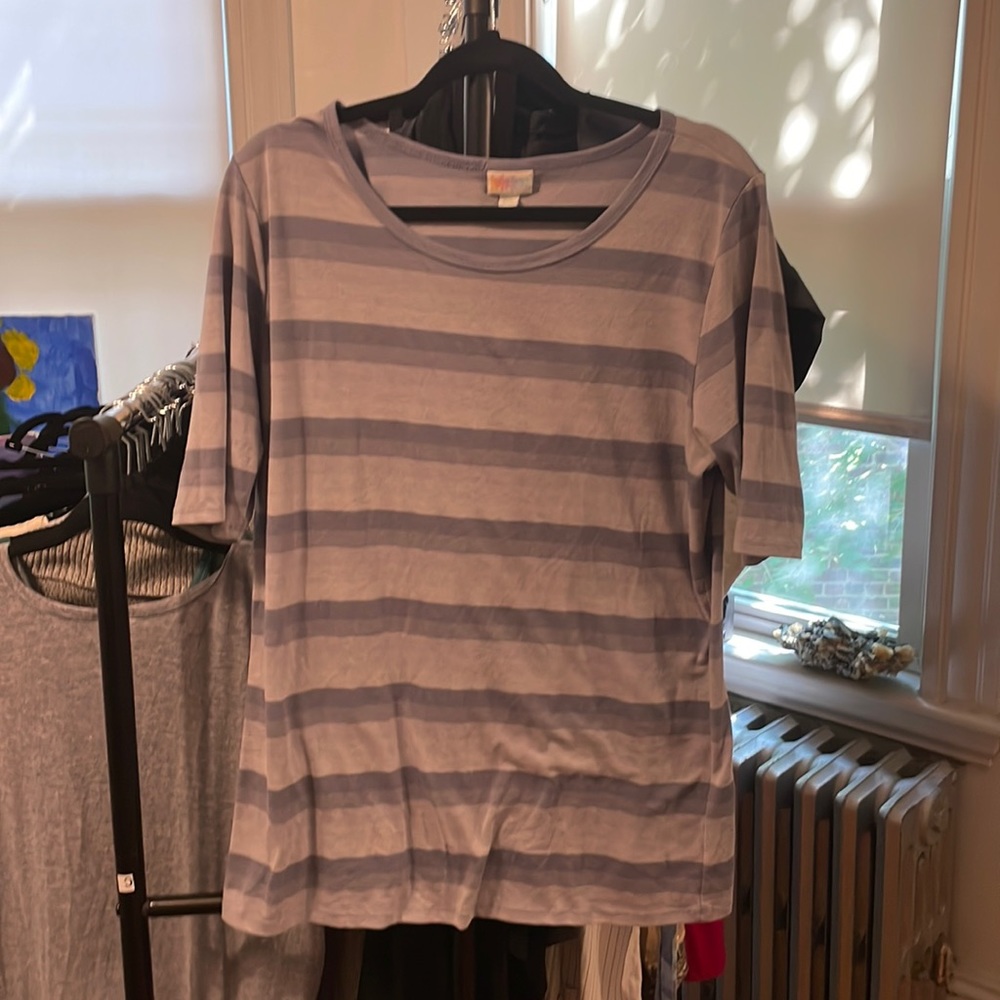 Lularoe Gigi shirt 2xl blue grey stripes